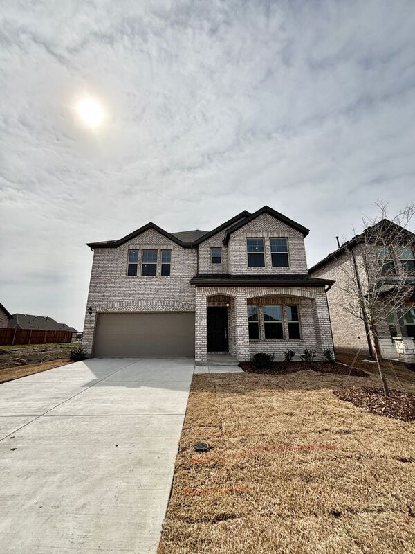 Primary Photo - 421 Wydown Dr
