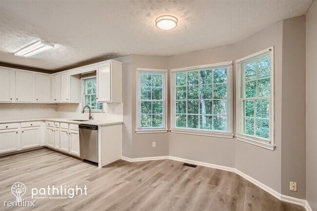 Building Photo - 4 br, 2.5 bath House - 3045 Heather Stone ...
