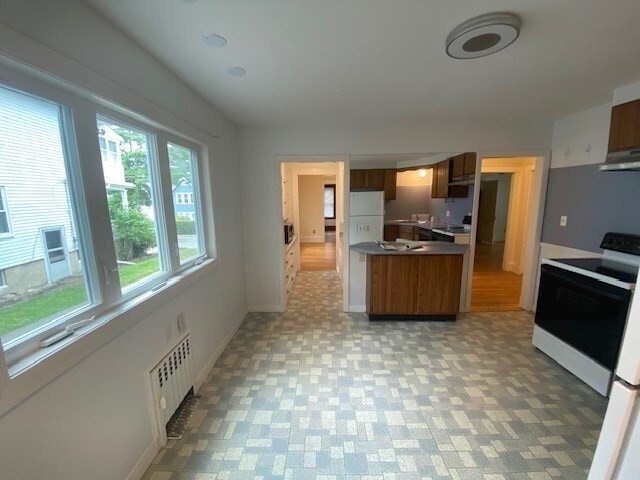 Building Photo - 131 Slade St