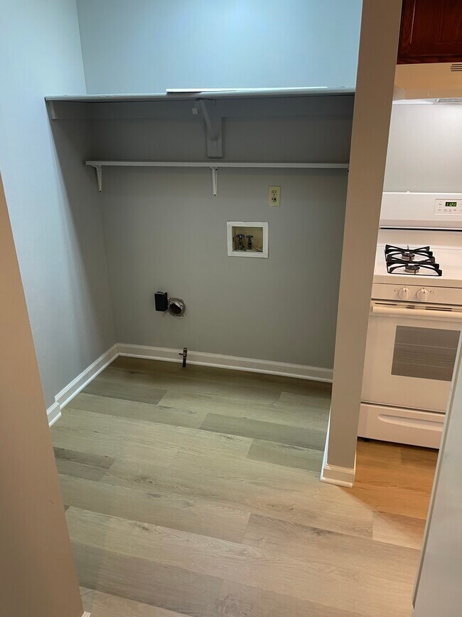 Building Photo - 630 Eugene Ct