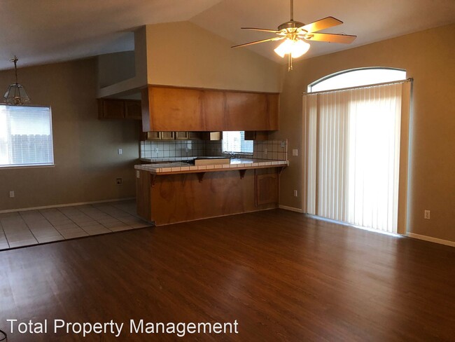 Foto del edificio - 3 br, 2 bath House - 746 S. Latimer St