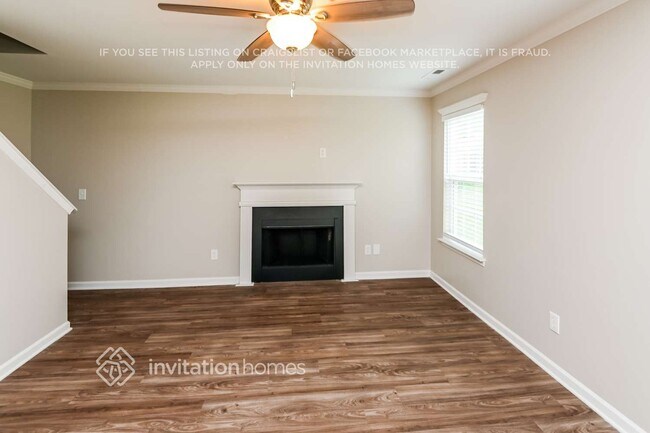 Foto del edificio - 1359 Sinai Pl NW