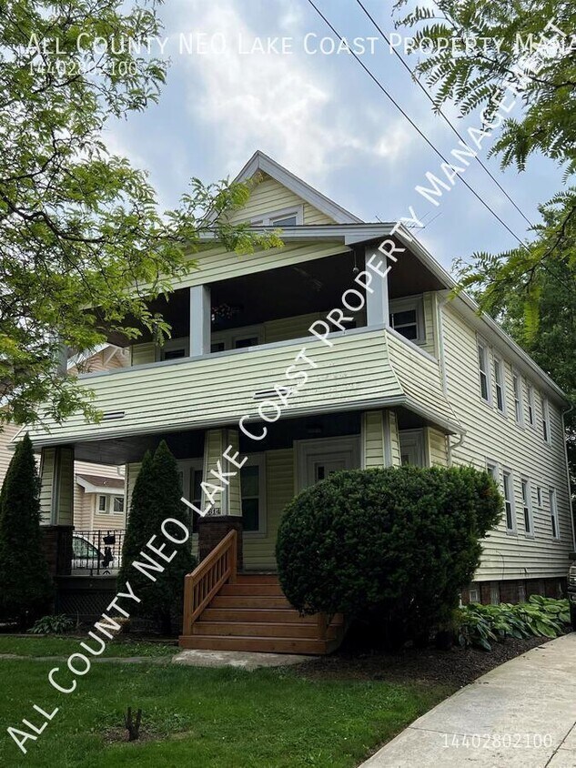 Primary Photo - 1614 Larchmont Ave