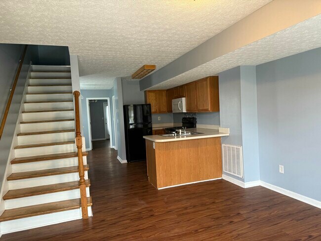 Building Photo - 2802 Hanna Pl