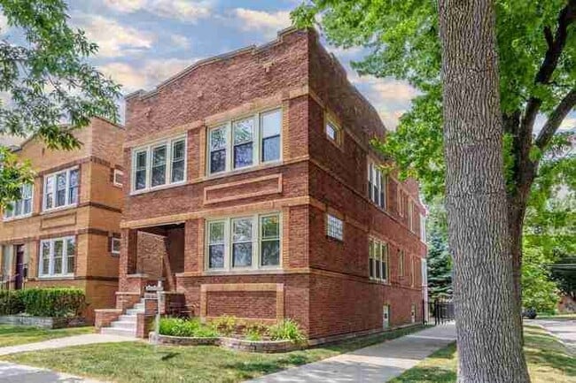 Photo - 6018 N Melvina Ave Apartment