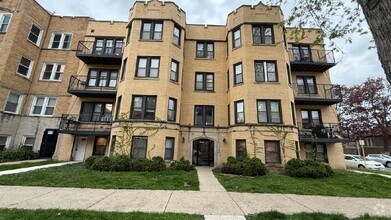 Building Photo - 6503 N Mozart St