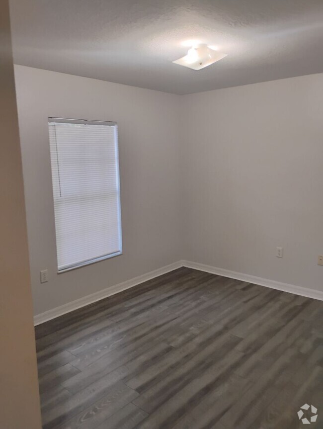 Building Photo - 1697 SW 107th Ln