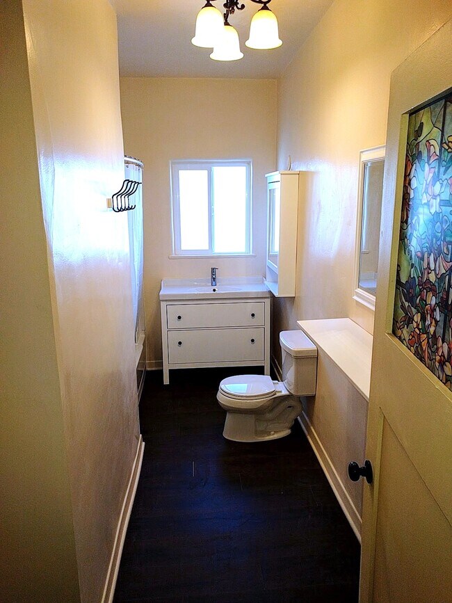 Foto del edificio - 4122 Van Buren Pl