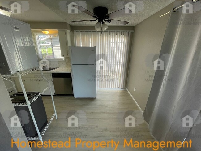 Building Photo - 3822-3828 Bayonne Dr SE