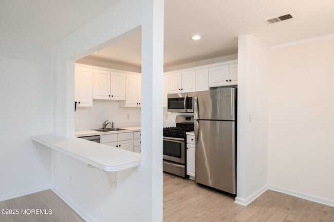 Foto del edificio - 430 Wedgewood Cir