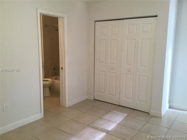 Foto del edificio - 2737 NW 27th St