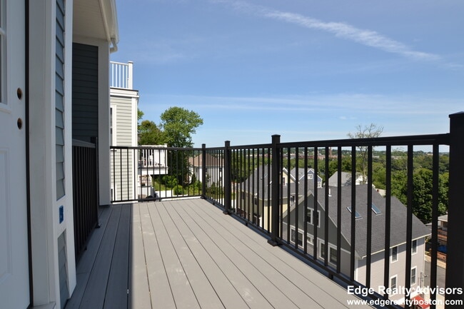 Photo - 168 Bigelow St Apartment