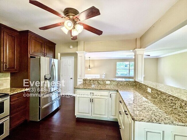 Building Photo - 3-Bedroom, 2-Bathroom Home with Basement a...