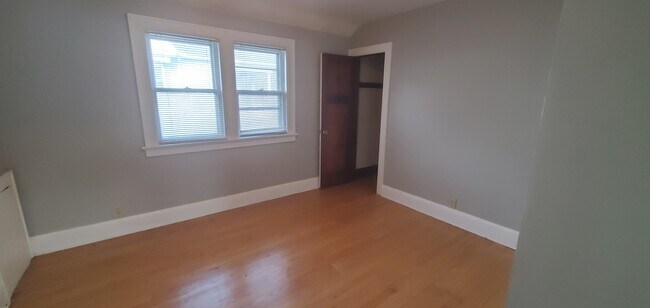 Foto del edificio - 2235A S Mound St