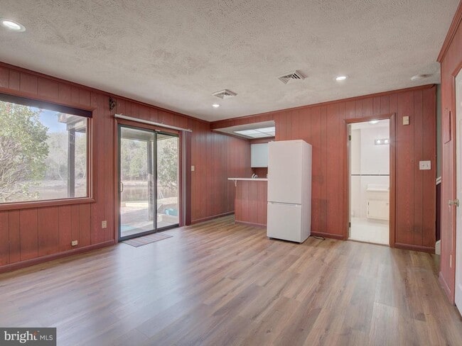 Foto del edificio - 1108 Shaker Woods Rd