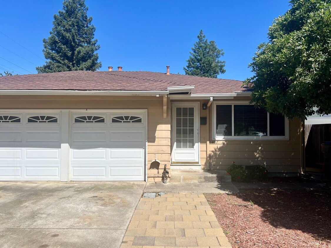Primary Photo - 1487-1489 Vallejo Dr