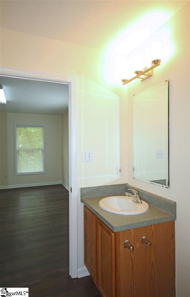 Building Photo - 41 E Castle Dr