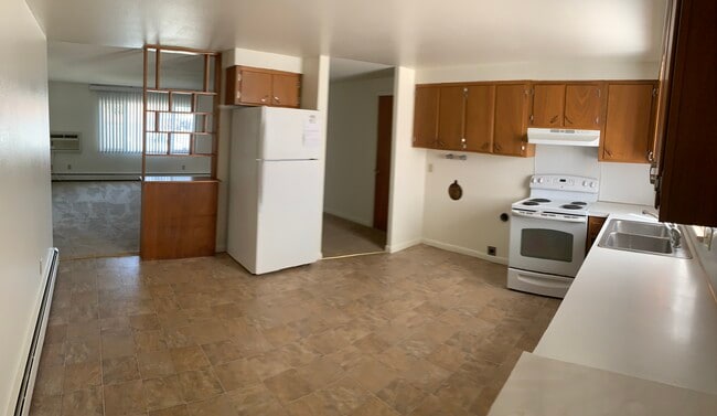 Building Photo - 1504 N Estrella Ave