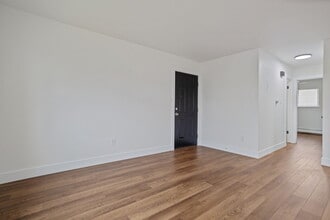 Building Photo - 1617 Oxford Dr