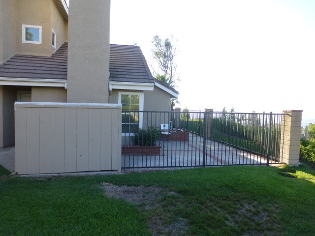 Building Photo - 6221 E Onyx Ln