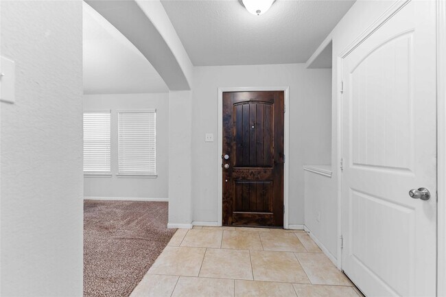 Foto del edificio - 7326 Cypress Shumard Oak Dr