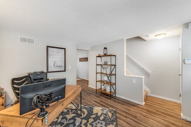 Living Room - Worthington Commons