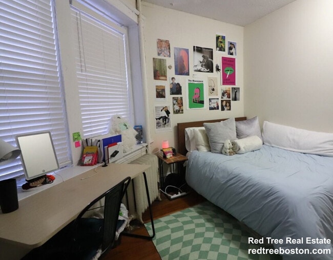 Building Photo - 56 Egmont St