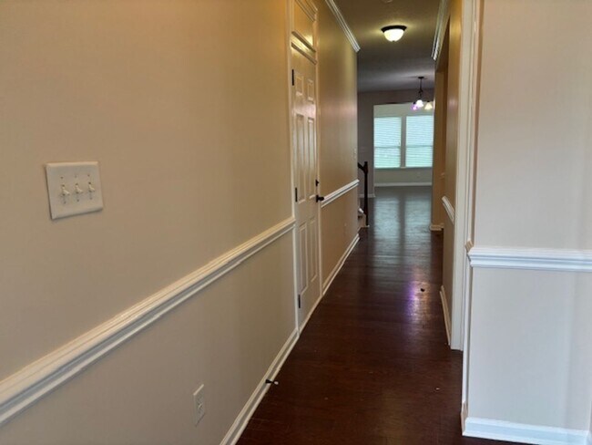 Foto del edificio - Grand 5 Bed/ 4 Bath Home - Waterlynn Subdi...