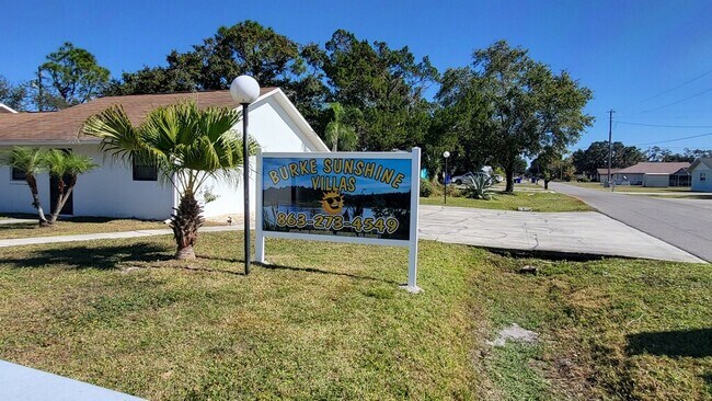 Foto del edificio - 4405 Grass Ave