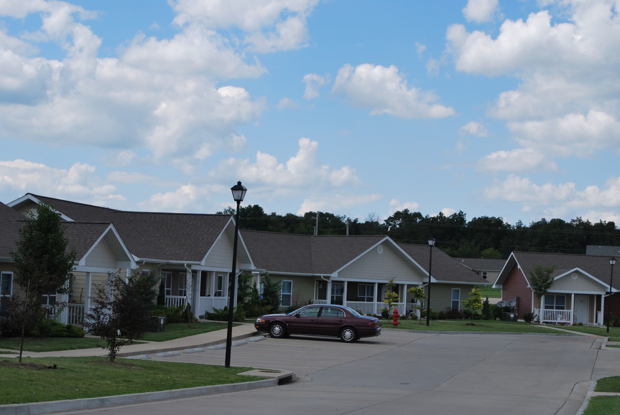 Primary Photo - Melmar Apartments