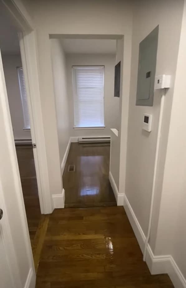 Building Photo - 63 Park Dr