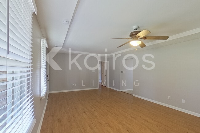 Building Photo - 5312 Blanchette St