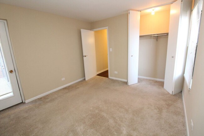 Building Photo - 1720 N Halsted St