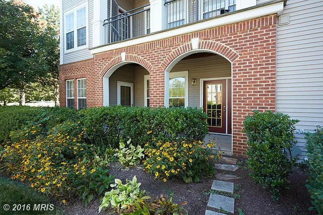 Photo - 20417 Riverbend Square Apartment