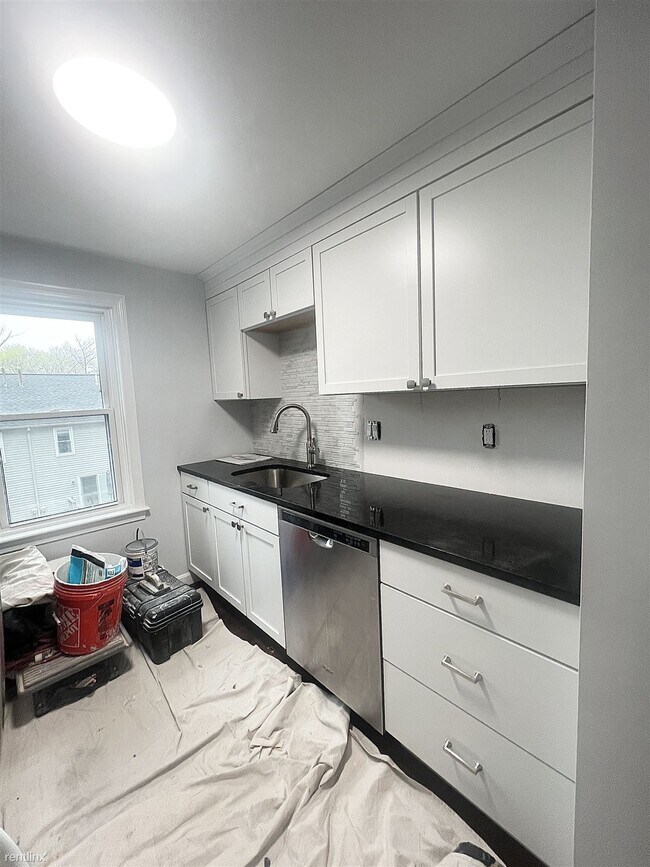 Foto del edificio - 2 br, 1.5 bath House - 48 Washington St Un...