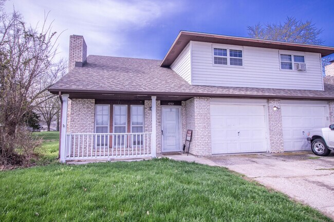 Building Photo - 532 W Southampton Dr