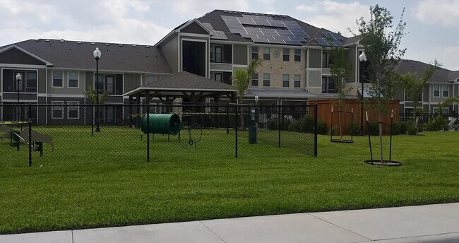 Foto del edificio - Silver Spur Apartments