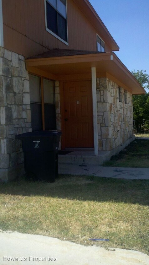 Building Photo - 505 Longhorn Cir