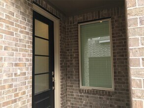 Building Photo - 28813 Bobcat Run Dr