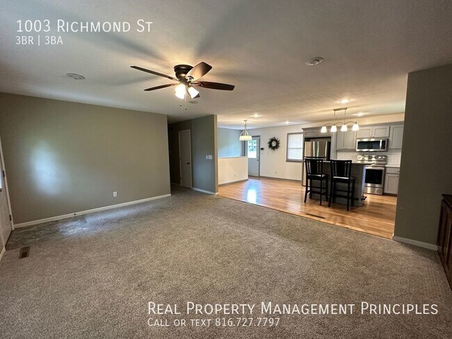 Foto del edificio - Recently Renovated 3 Bed, 3 Bath Raised Ra...