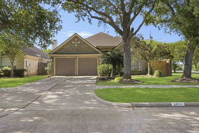 Peaceful Single-Story Home with Updated Flooring & Included Appliances - Peaceful Single-Story Home with Updated Flooring & Included Appliances