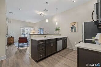 Building Photo - 75 Marlborough St