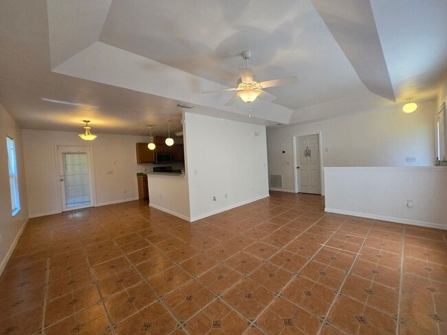Building Photo - Charming single-story 3-bedroom, 2-bath home