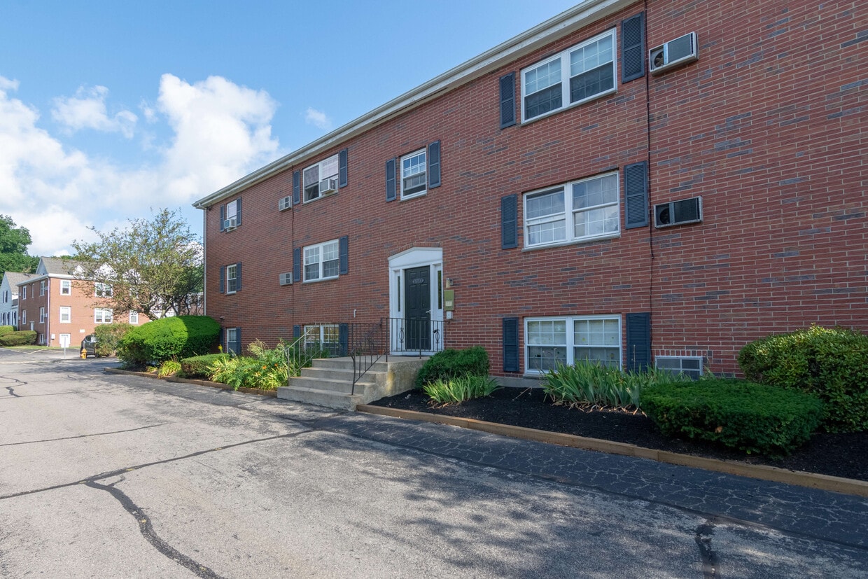 267 Neck St Unit A12, Weymouth, MA 02191 Condo for Rent in Weymouth