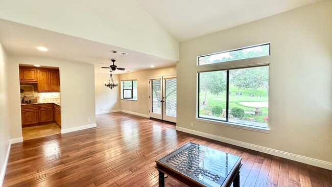 Building Photo - Stunning and Well Appointed High-End Two-S...