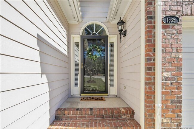 Building Photo - 1535 Dixon Dr