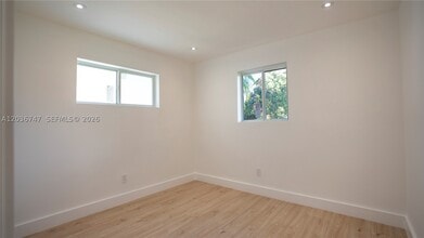 Building Photo - 15340 SW 85th Ave