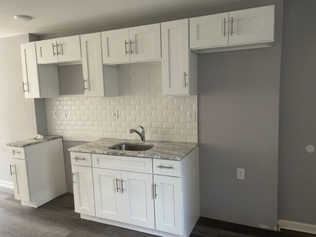 Foto del edificio - Beautifully Updated 2 Bedroom