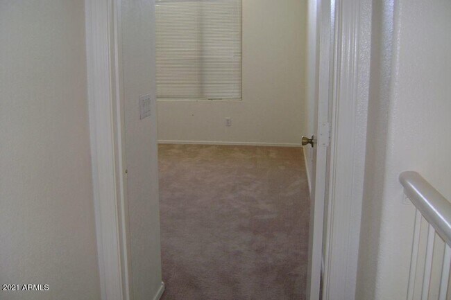 Building Photo - 13641 S 47th St