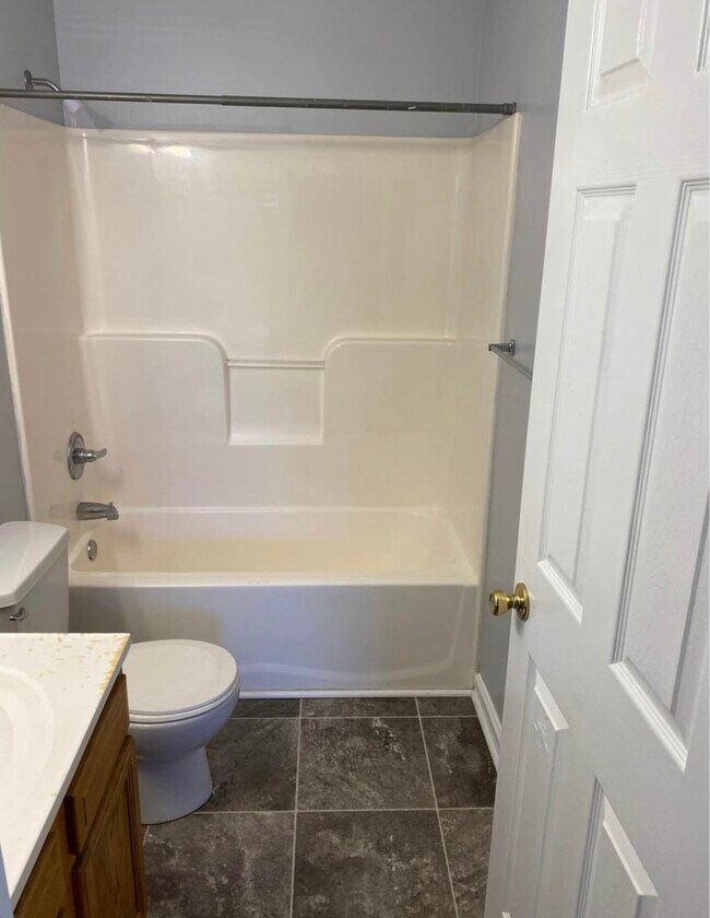 Baño n.° 1 - 106 Kenilworth Ct